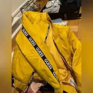 訳あり☆ GUESS Dallon Logo Puffer Jacket ロゴ ブルゾン Shiny Hooded Puffer Jacket | GUESS